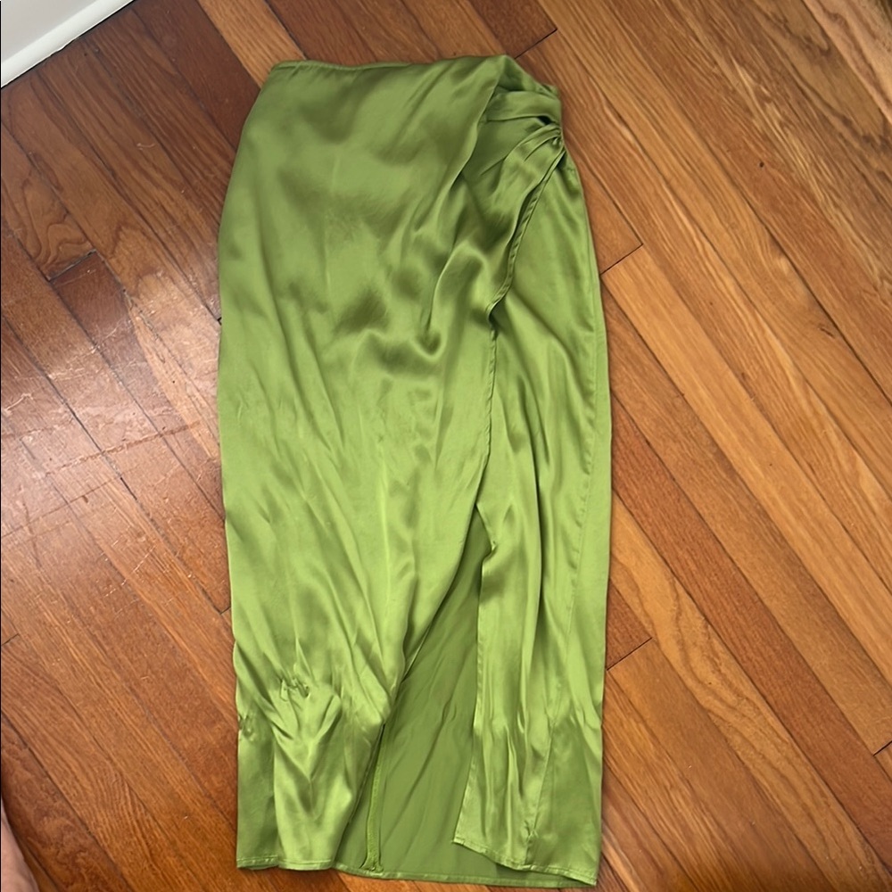 Elegant Green Satin Skirt
